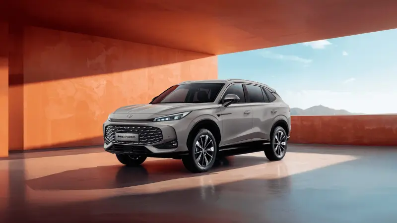 MG HS PHEV México: 274 hp, 100 km eléctricos y 1,200 combinados