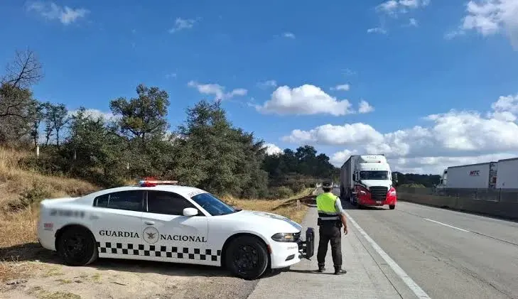 Vacaciones seguras: GN intensifica operativos en carreteras de Querétaro