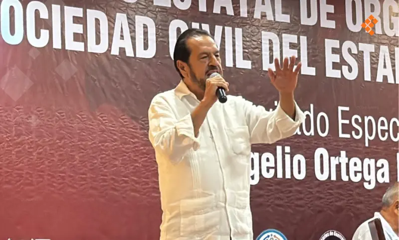 Fuimos excluidos por Morena 3 aspirantes, reclama Rogelio Ortega
