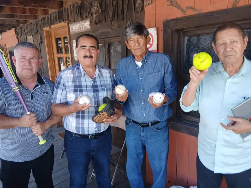 Museo Valle de Mexicali fortalece el deporte en el Valle con donación de equipo de béisbol y material deportivo