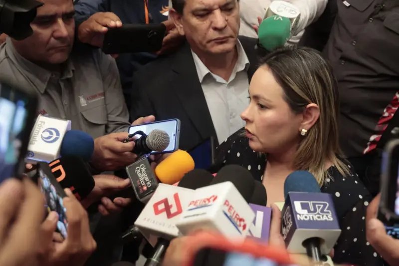 Reitera Yeraldine llamado al diálogo a comunidades indígenas de Ahome
