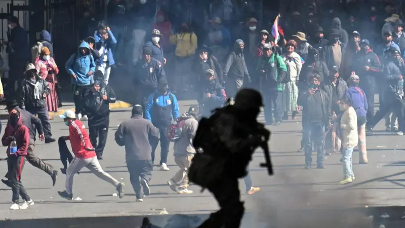Sin diálogo, protestas contra el presidente Paz se extienden en Bolivia