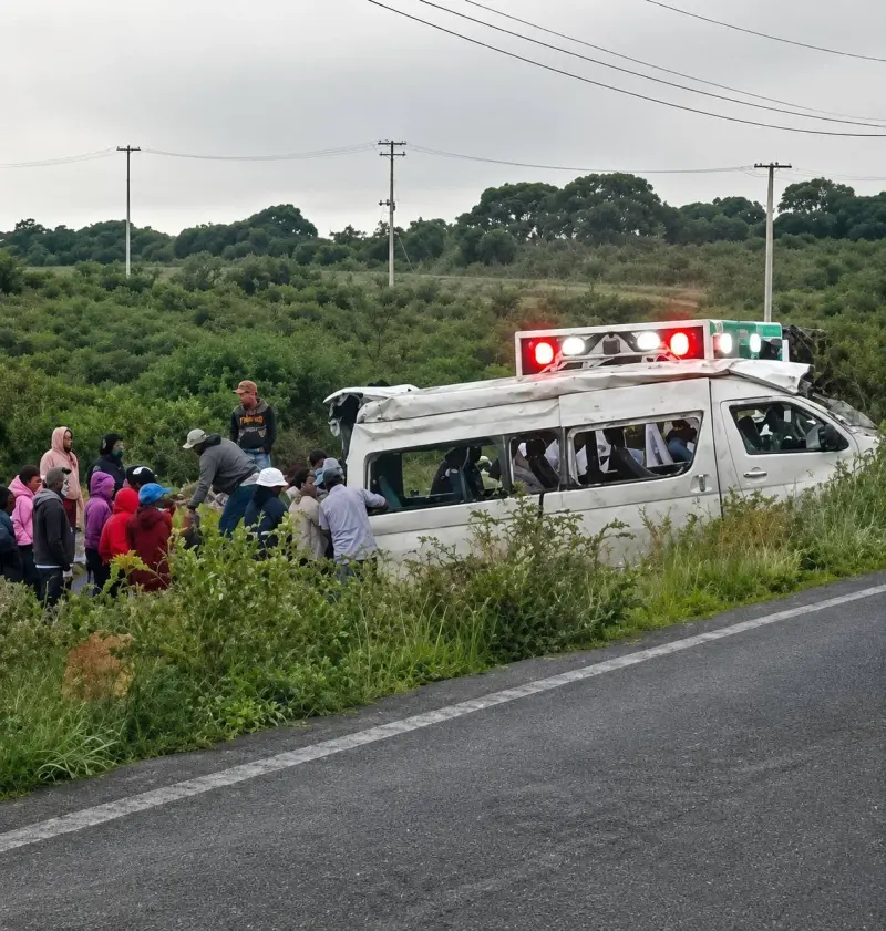 Accidente de transporte de personal en la carretera Galindo-Los Cues deja dos lesionados