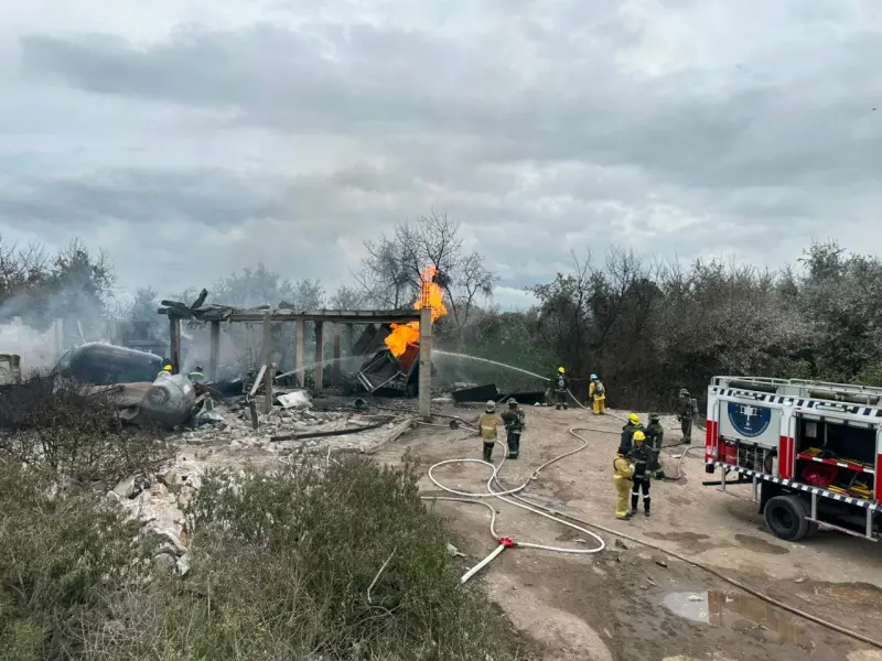 ¿Fue por huachicol? Confirman 3 heridos tras fuerte explosión de pipas de gas en Tepeaca
