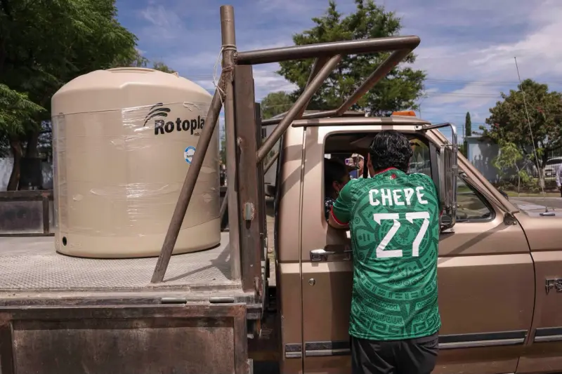 Entregan 690 tinacos en Corregidora para fortalecer el acceso al agua en hogares del municipio