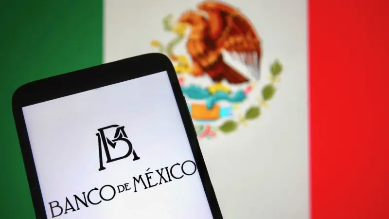 Banxico advierte de los riesgos en el uso de IA en el sistema financiero