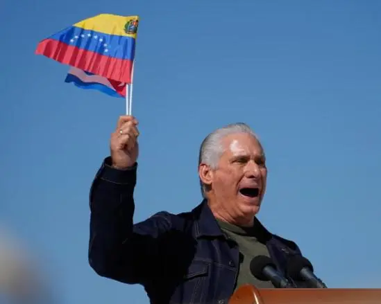 Asegura Díaz-Canel que la economía cubana ‘necesita cambios urgentes’ a medida que el bloqueo estadounidense profundiza la crisis