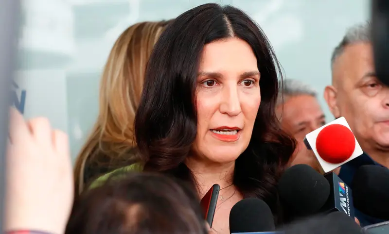 Exige Kenia López atender demandas de manifestantes