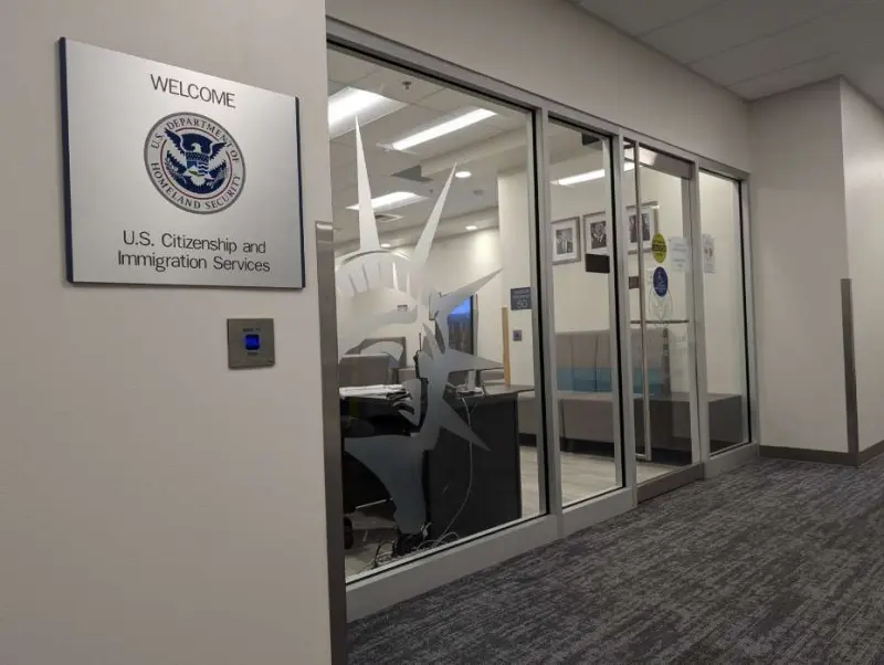 Advierte NY sobre estafas migratorias dirigidas a nuevos residentes