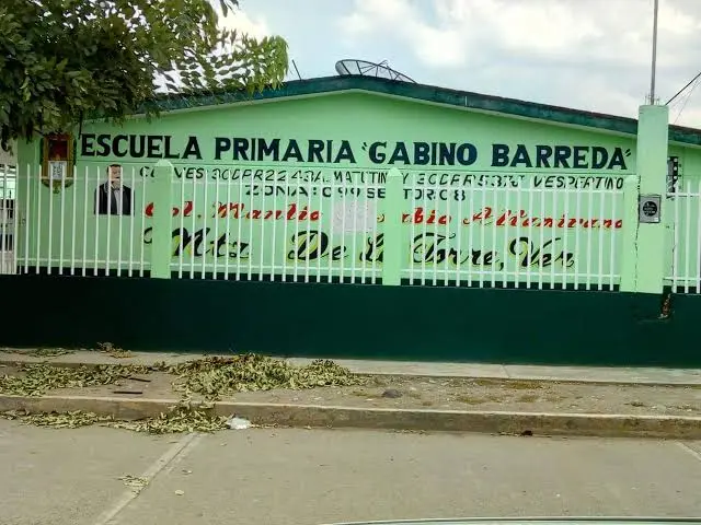 Exigen investigar presunta agresión en primaria de Juchitepec