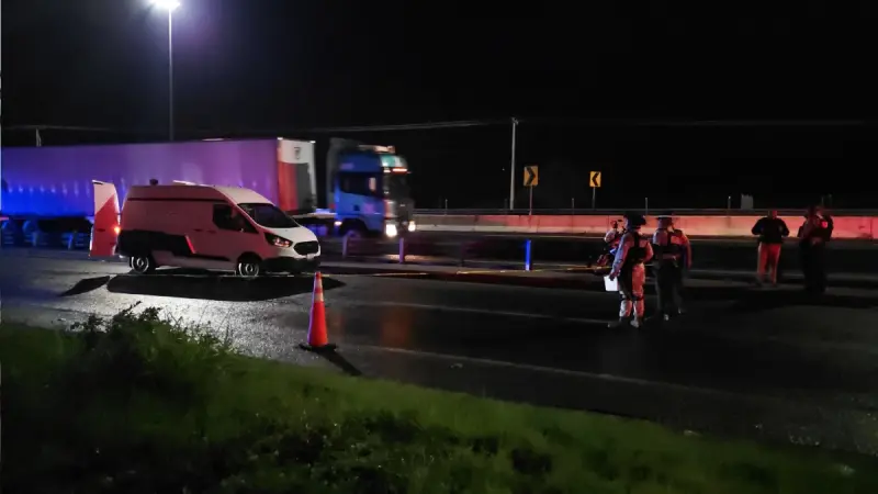 Fallece mujer motociclista en accidente en el entronque hacia el Trébol de los de Apaseos