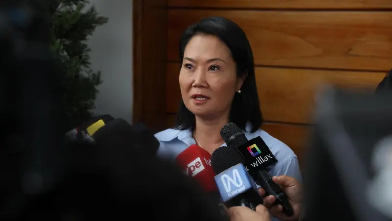 Keiko Fujimori, al borde de la presidencia de Perú; Roberto Sánchez convoca protestas