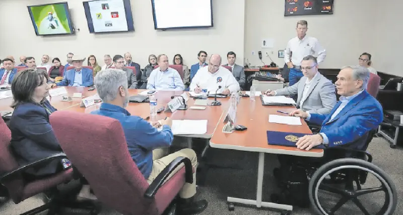 Acelerará Texas construcción de fábrica contra gusano barrenador