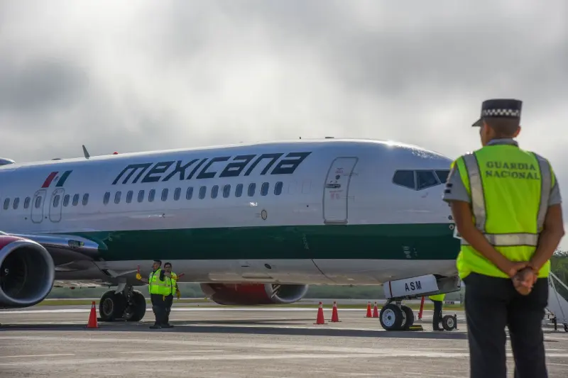 Extrabajadores de Mexicana amenazan con protestas en aeropuertos si Gobierno no paga deuda de 400 mdp