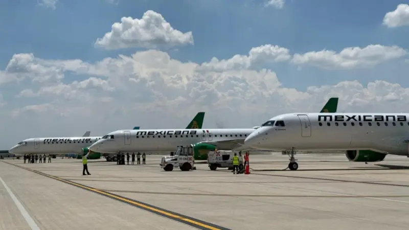 Los vuelos chárter de Mexicana a Estados Unidos siguen en trámite: Leobardo Ávila