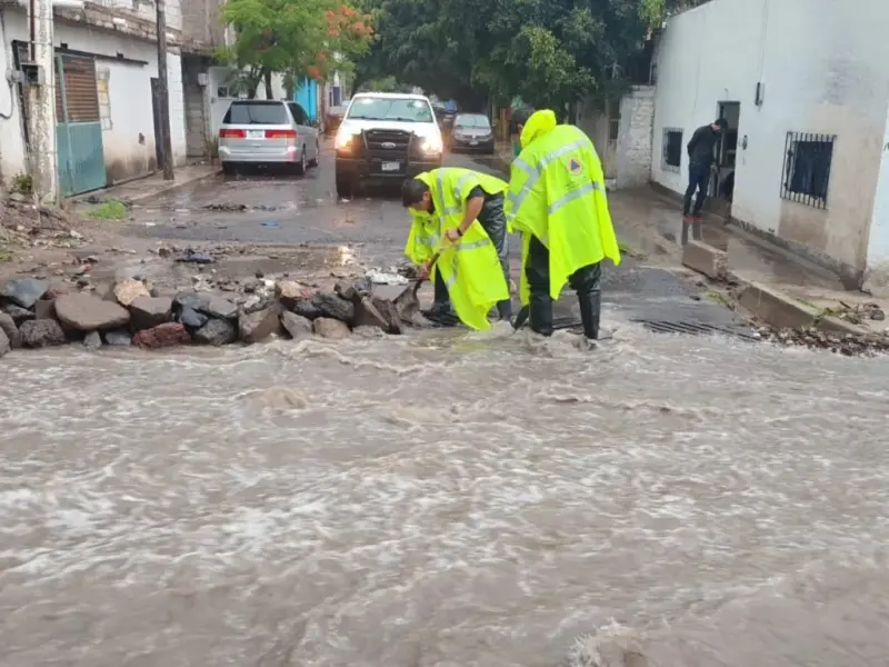 Lluvias dejan afectaciones menores en cinco viviendas de la capital
