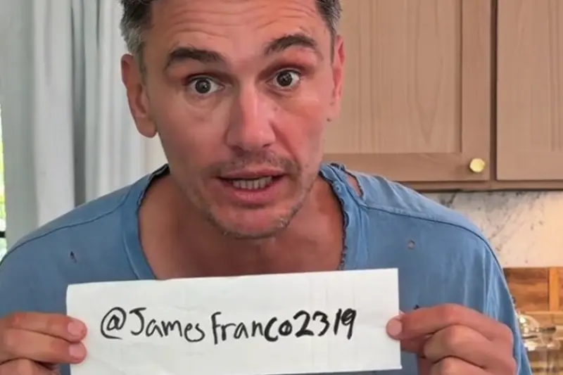 "Quizá parezca que estoy loco, pero es real". James Franco se ha vuelto totalmente majara en TikTok, pero hay una explicación completamente obvia