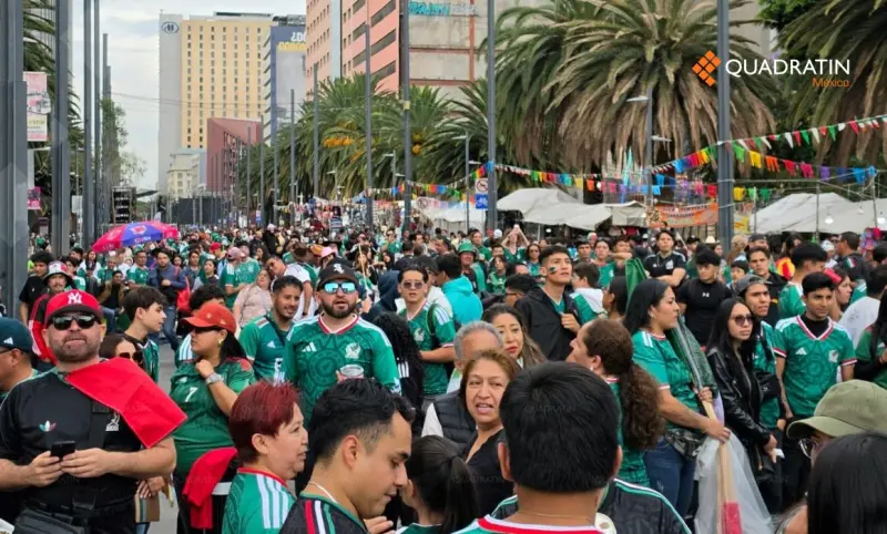 Monumento a la Revolución se pinta de verde