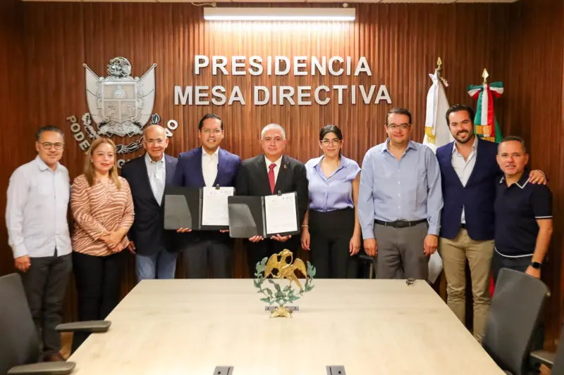 Chepe Guerrero presenta iniciativa de Ley ante la Mesa Directiva del Congreso del Estado