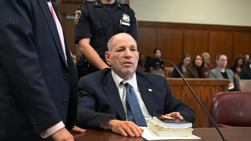 Retiran acusación contra Harvey Weinstein en caso de violación