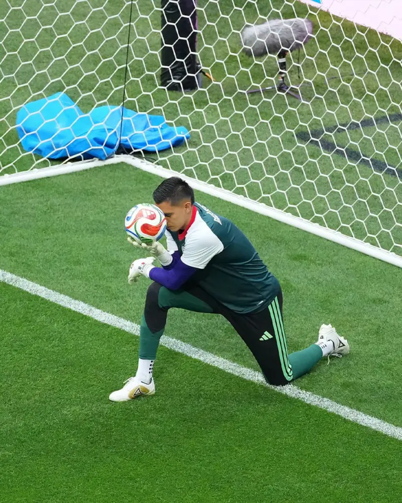 México se mide a Ecuador en busca de los octavos de final del Mundial
