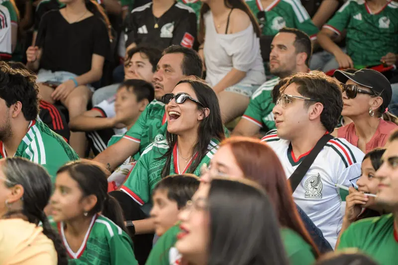 Vibran chihuahuenses en el Ángel con la selección mexicana