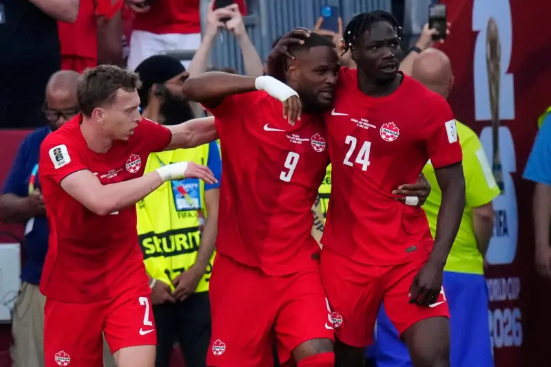 Canadá empata 1-1 ante Bosnia en su debut en el Mundial 2026