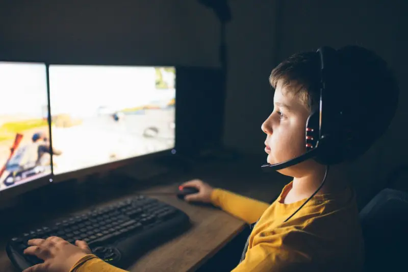 Alertan en Querétaro por intentos de reclutamiento a menores mediante videojuegos