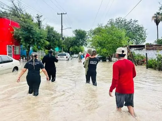 Aguaceros dejan daños en mil 400 viviendas de Coahuila