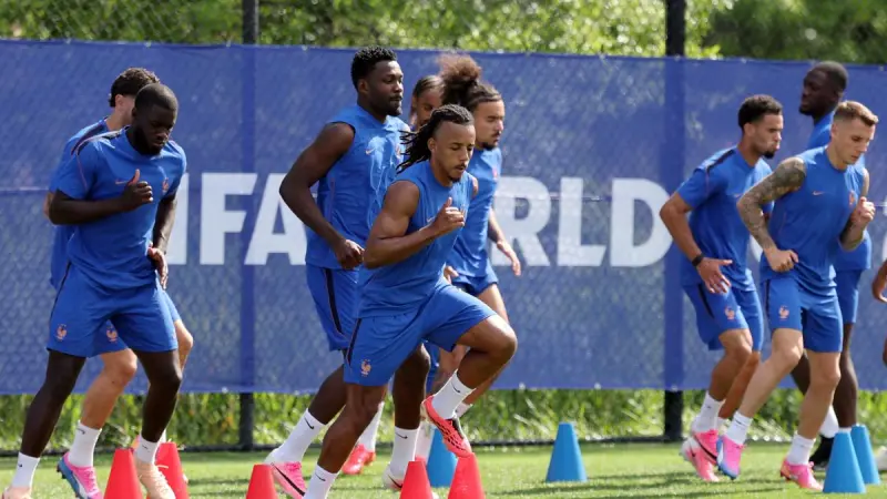 Francia quiere espantar su peor fantasma mundialista en debut frente a Senegal