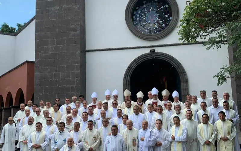 Presbiterio queretano celebra a Monseñor Rogelio Cabrera López