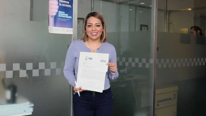 Ginna Guzmán propone defensa jurídica para adultos mayores en Querétaro