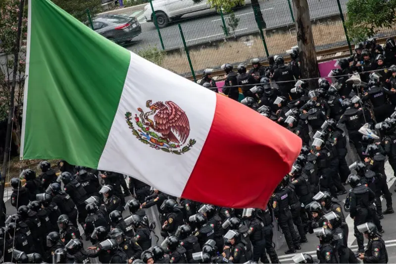 La CNTE aumenta la presión y toca la puerta del Mundial; el Estadio Azteca permanece blindado
