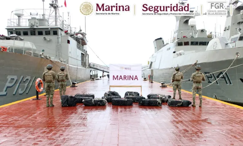 Decomisa Marina 829 kilos de cocaína a 195 en costa de Guerrero