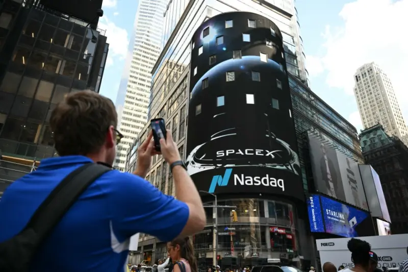 SpaceX debuta en bolsa con alza de 19% y empuja a Wall Street a cerrar en positivo