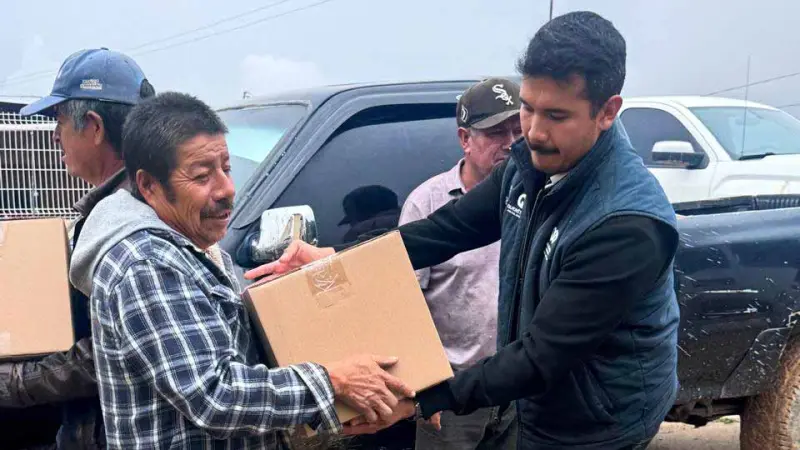 Apoya SEDIF a comunidades afectadas por derrumbe en Pinal de Amoles