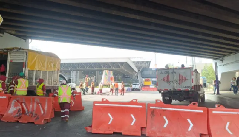 ¡Caos en el sur de CDMX! Cierran Tlalpan por obras; Línea 2 del Metro sigue afectada