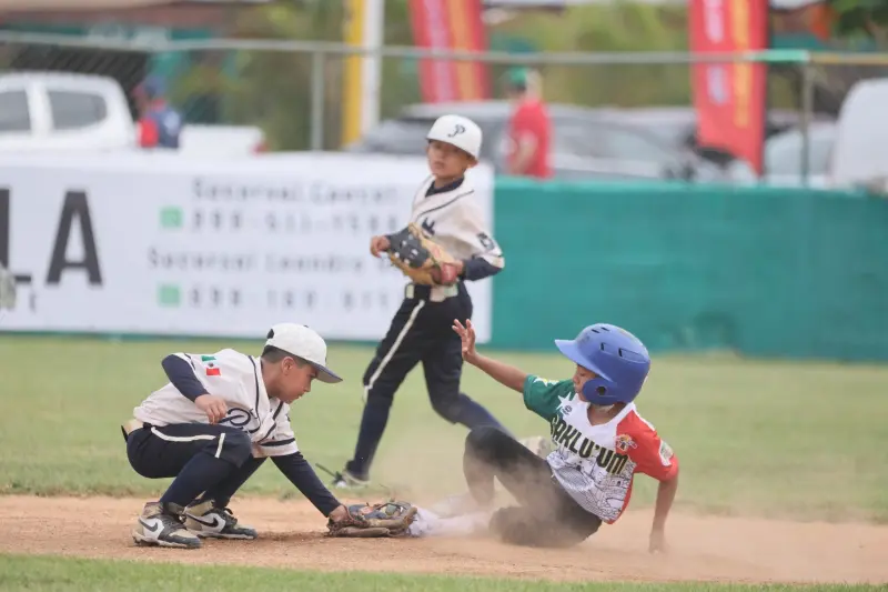 Intensa primera jornada de béisbol en la Latin American World Series en Mérida