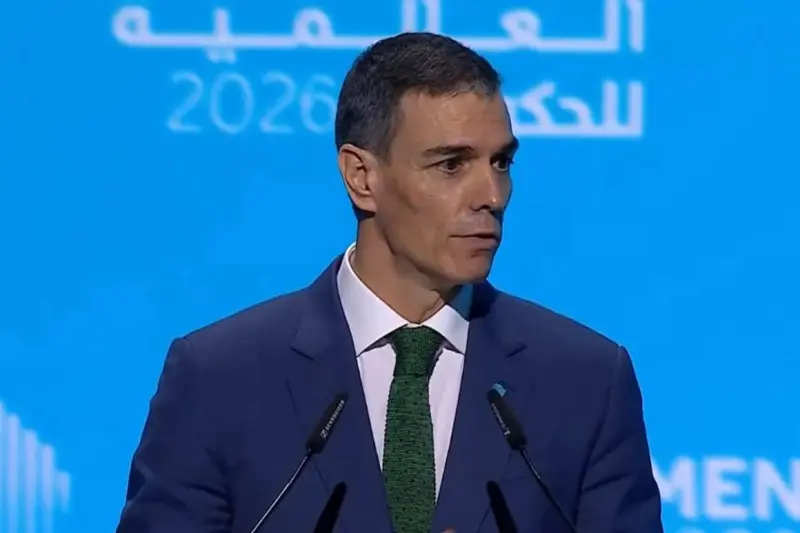 Piden retirar pasaporte a esposa de Pedro Sánchez previo a juicio