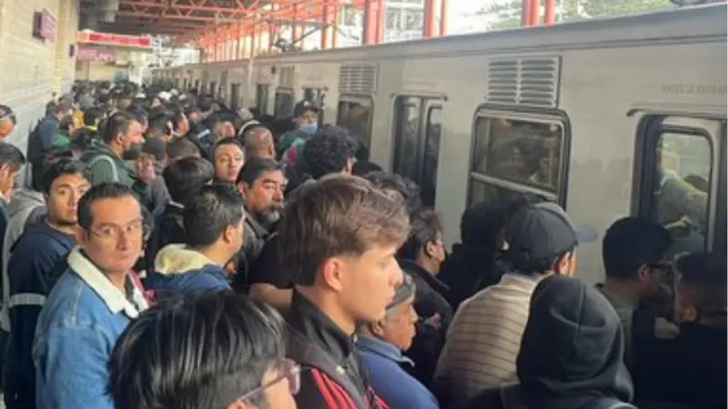 Rescate de perritos y retiro de trenes provocan marcha lenta en varias líneas del Metro CDMX