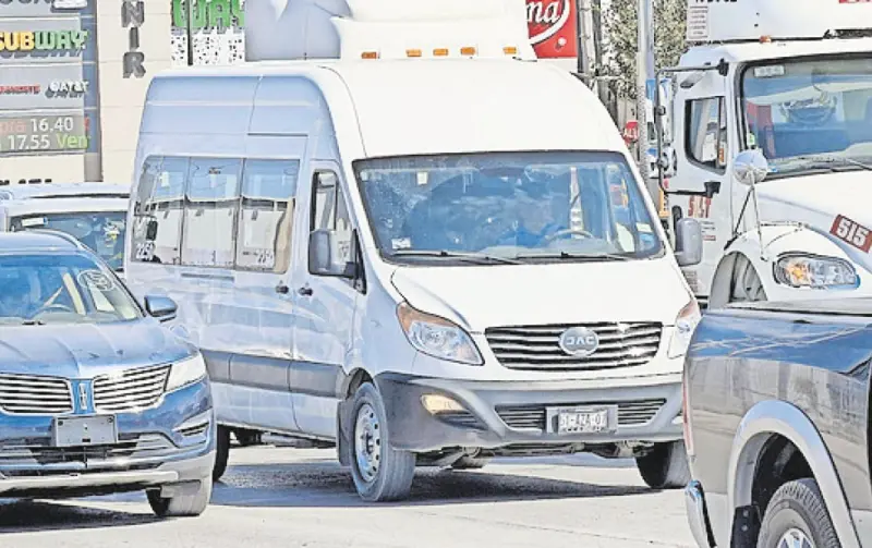 Con baja afluencia, transporte en el Valle a dos meses de su reactivación