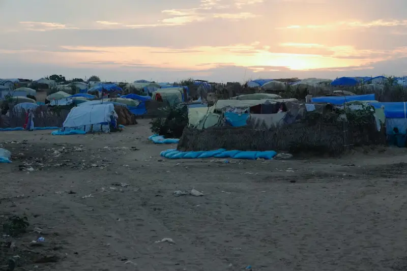 ¡Las debían proteger! Abusos contra refugiadas por personal humanitario sacuden al mundo