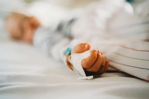 Muere joven de 12 años tras atragantarse con una dona; investigan si fue por hacer reto viral de Tiktok