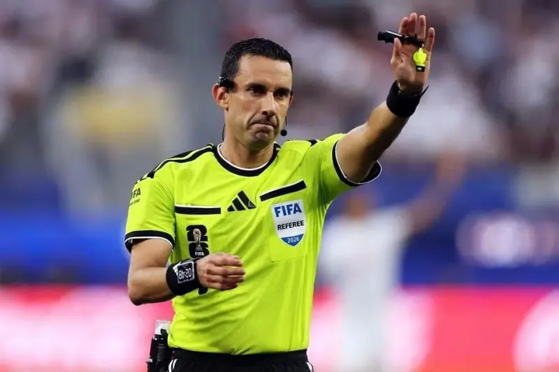 César Ramos, árbitro mexicano con más juegos en Mundiales
