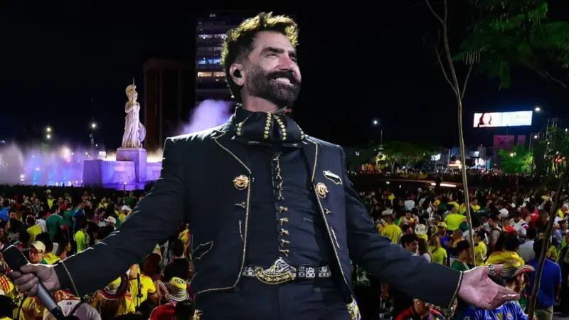 ¡Con Julión Álvarez y Alfredo Olivas! Lo que debes saber del concierto gratis de Alejandro Fernández en La Minerva