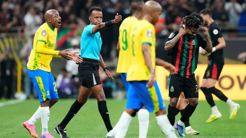 Árbitro del Mundial deportado por EU iba a hacer historia: Fue interrogado por 11 horas y excluido por la FIFA
