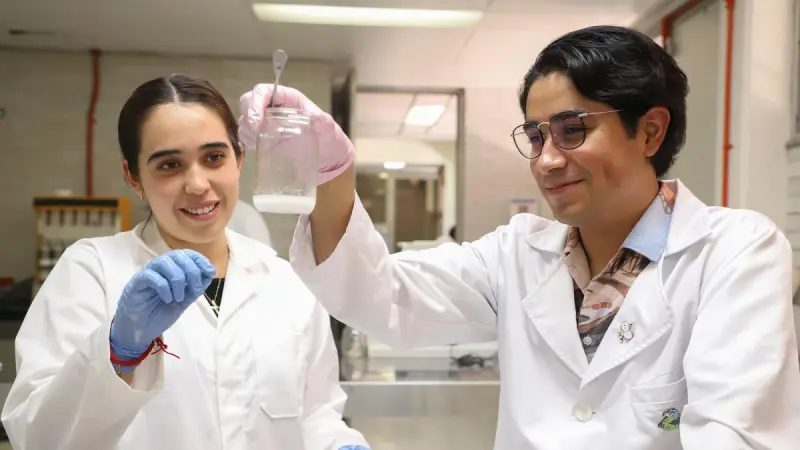 UAQ transforma el lactosuero en alimentos del futuro