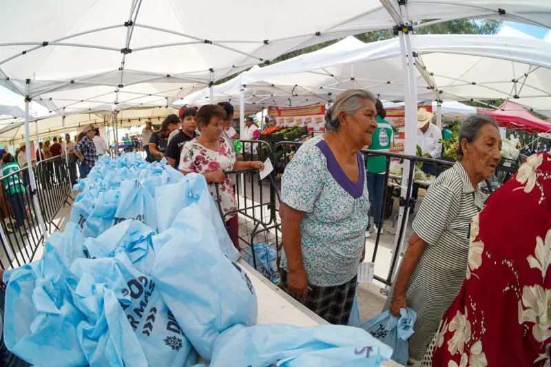 Ramos Arizpe: familias de Paredón reconocen impacto del Mercadito de a Peso en su economía