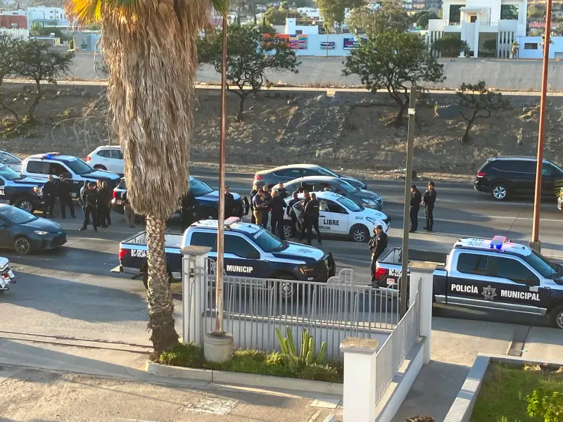 Persecución en Tijuana termina con dos detenidos tras doble homicidio en Torre Cosmopolitan