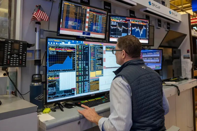 Wall Street y la Bolsa Mexicana ‘anotan golazos’ en la jornada: ¿Cómo cierran HOY?